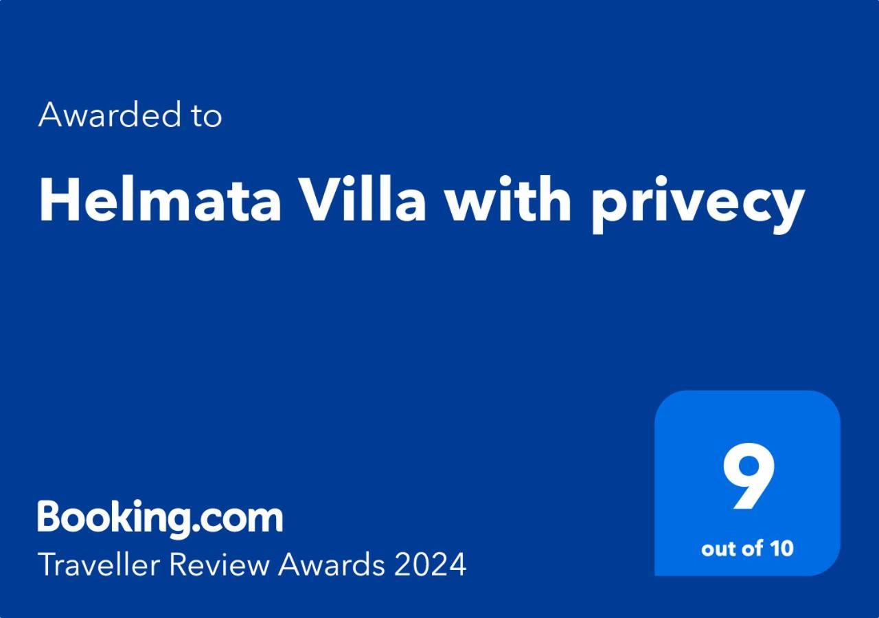 Helmata Villa With Privecy 阿尔戈斯托利翁 外观 照片